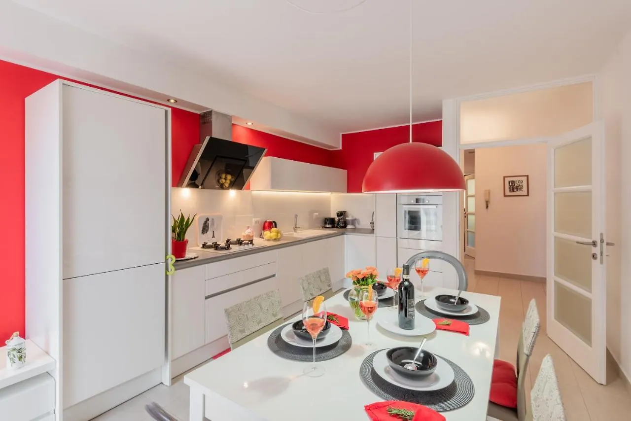 اتصالات Apartment Anna 
