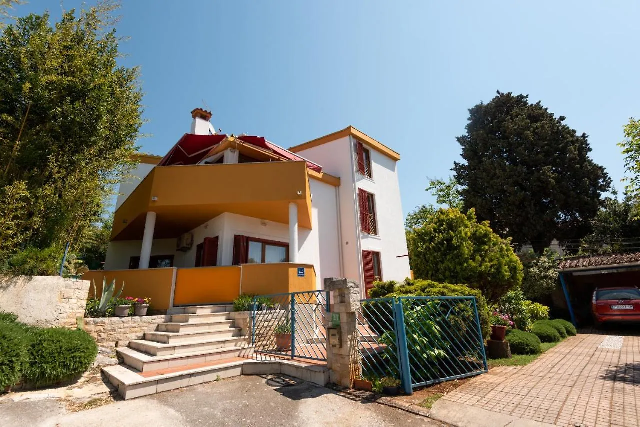 Apartment Anna بولا كرواتيا